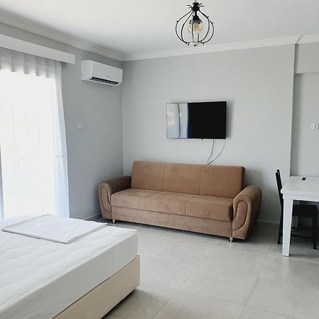Ferienwohnung Royal Life Poseidon B Agios Georgios  Exterior foto